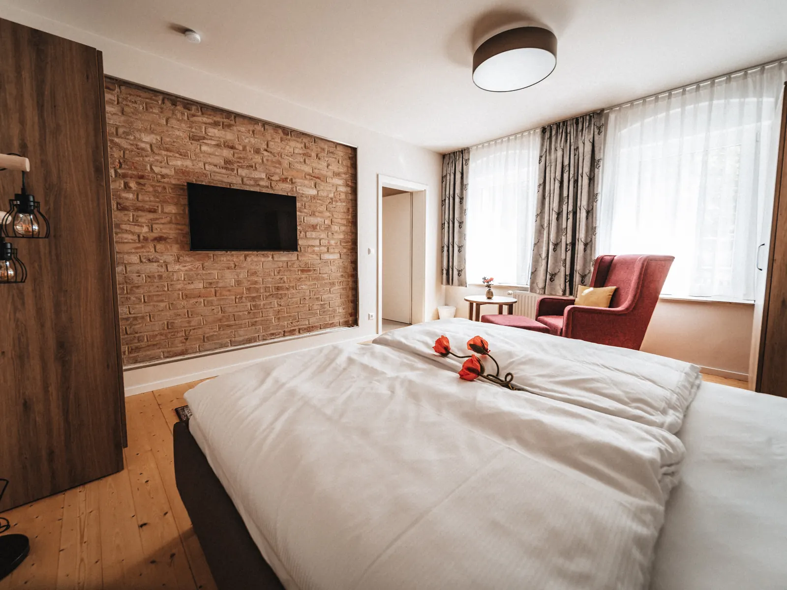 Doppelbett im Petit Apartment